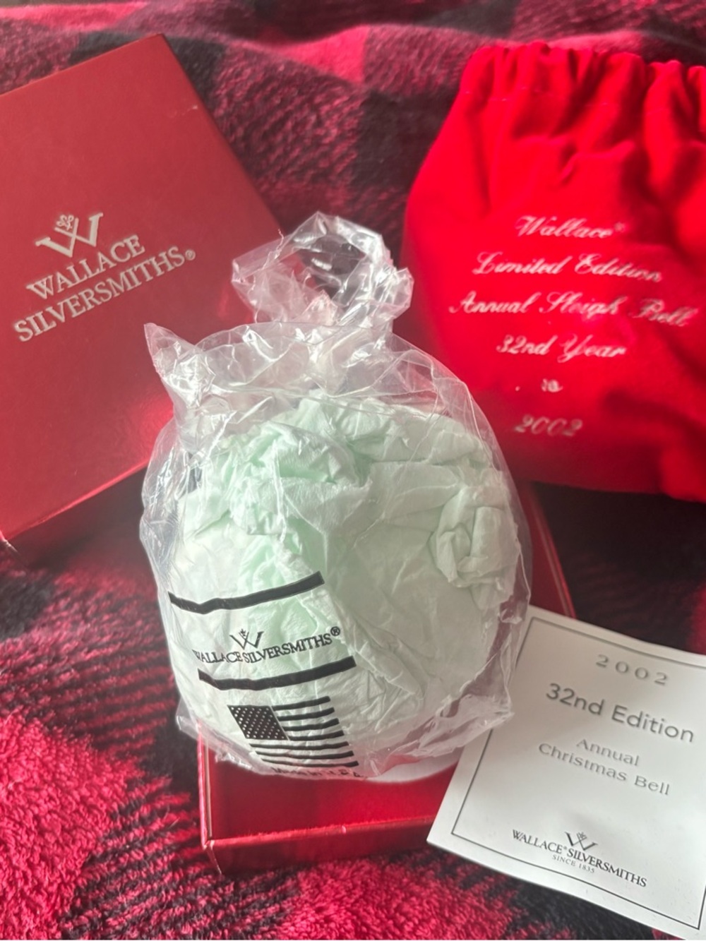 Wallace Silversmiths 2002, 32nd Edition Holiday Ornament Collectible